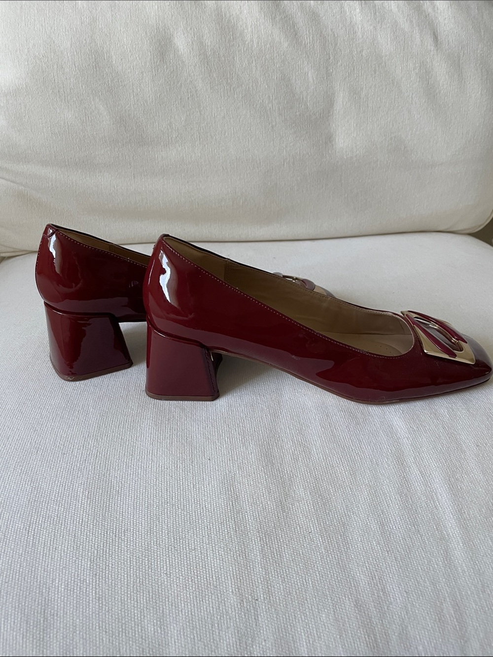 Clarks Burgundy Patent Block Heel Pumps with Gold Buckle - Picture 4 of 8